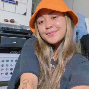 Meet your Posher, Bea